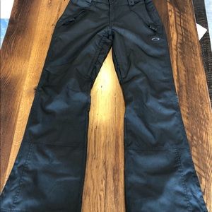 Women’s S Oakley Ski Pants
